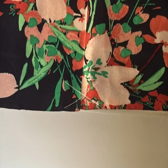 NWOT Talbots Bright Colorful Floral Pencil Skirt Classy Workwear Business Size 6 - Picture 4 of 6
